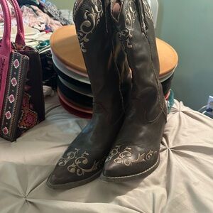 Durango Brown Heeled Boots with Classic Western Style